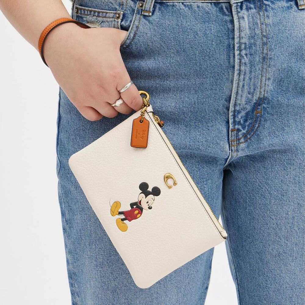 ❤️Disney X Coach Essential Wristlet Regenerative Leather With Mickey Mouse - Picture 2 of 10
